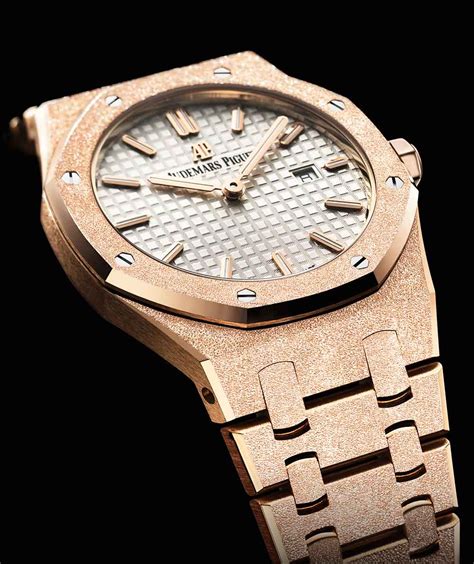 audemars piguet royal oak frosted gold automatik|Audemars Piguet green oak.